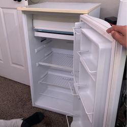 Half Fridge 