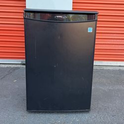 Danby Designer 2.6 Cubic Feet Compact Refrigerator