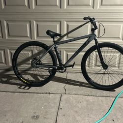 Throne Cement 29inch