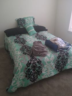 Full size bed, comforter, skirt and sheet sets