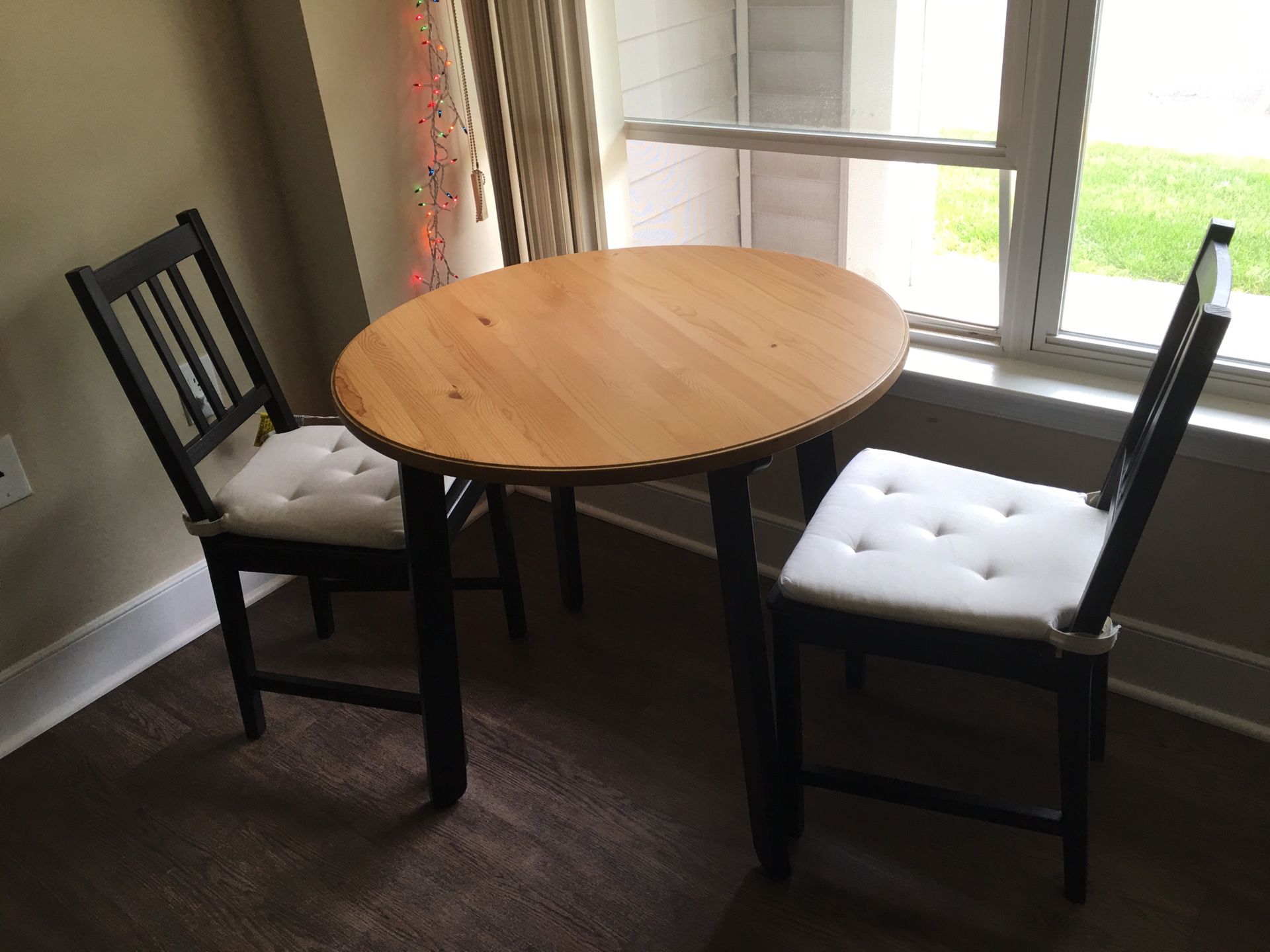 Dining table set(round table, 2 chairs, 2 cushions)