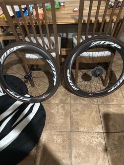 Zipp 404 Firestrike clinchers