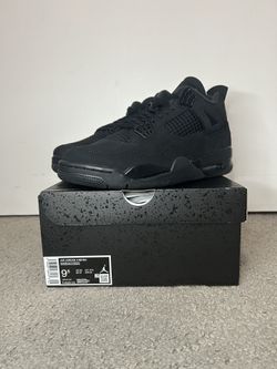 DS JORDAN 4 BLACK CAT SIZE 9.5