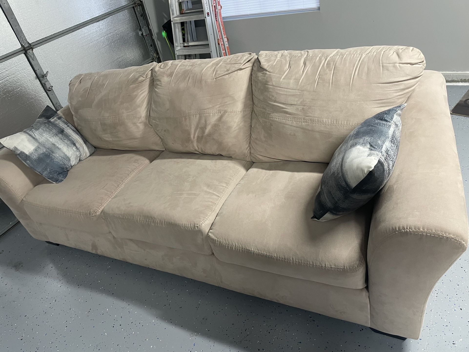 Beige 2024 suede couch