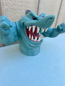 1994 Street Sharks STREEX / BLADES Hand Shark/Puppet Mattel Street Wise Design