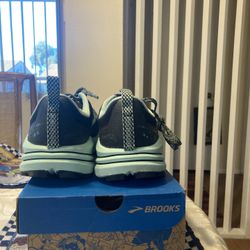 Brooks Women Cascadia 16 GTX Trail Shoe Size 9D