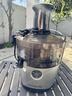 $50 Nutribullet Juicer. En Norwalk.