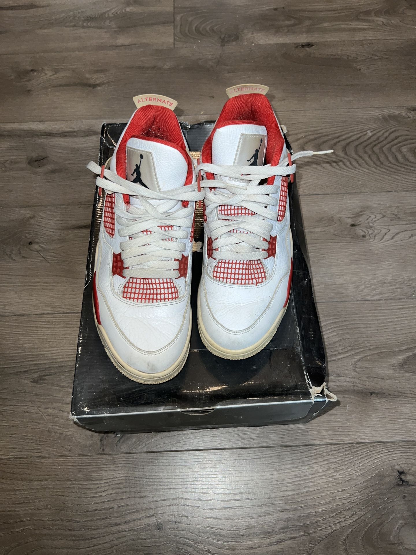 Air Jordan IV White/ Red