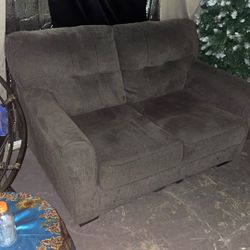 Loveseat 