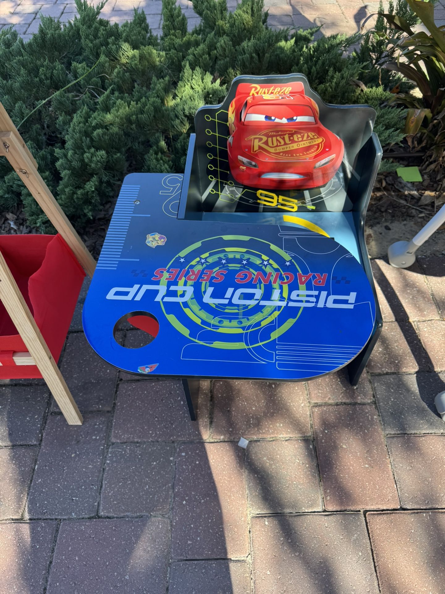 Lightning McQueen Kids Desk