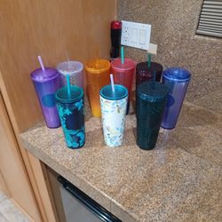 Starbucks Cups 