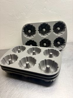 COMMERCIAL 6-CUP BUNDT CAKE PANS – BAKERY – 6 AVAILABLE