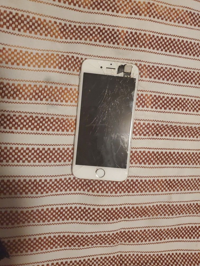 IPhone 6 For SPARE PARTS ONLY