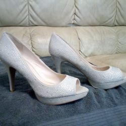 Fergie Cute Heels Size 81/2 
