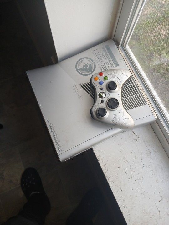 costume xbox 360 price 65 or best offer