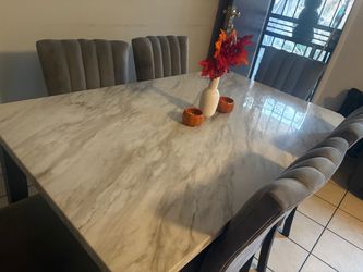 Dinning table
