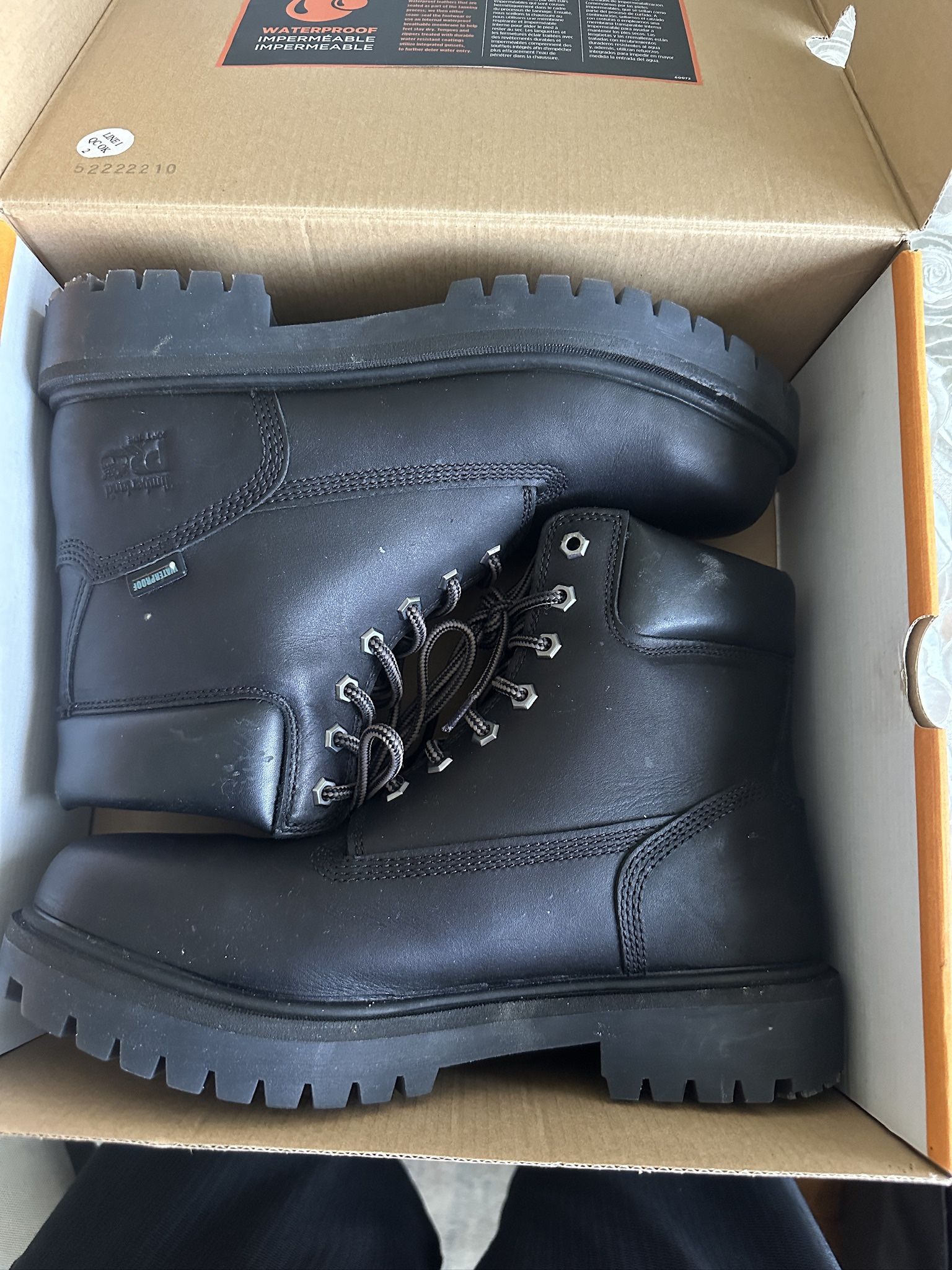 Authentic Black Timberland Boots Size 9 | Rainproof & Snowproof | Stylish & Durable