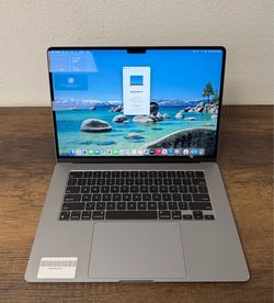 15" MacBook Air M2 8 Core*256GB SSD*8GB RAM