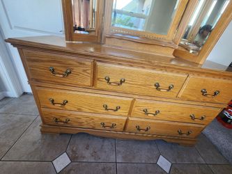 ** Solid Oak Dresser with Tri-Fold Mirror & Jewelry Box – 65.5" Wide**