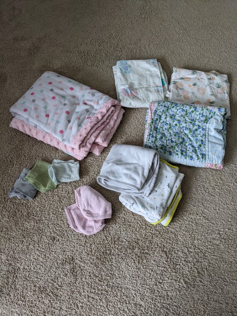 Baby Lot Of Towels Blankets And Washcloths