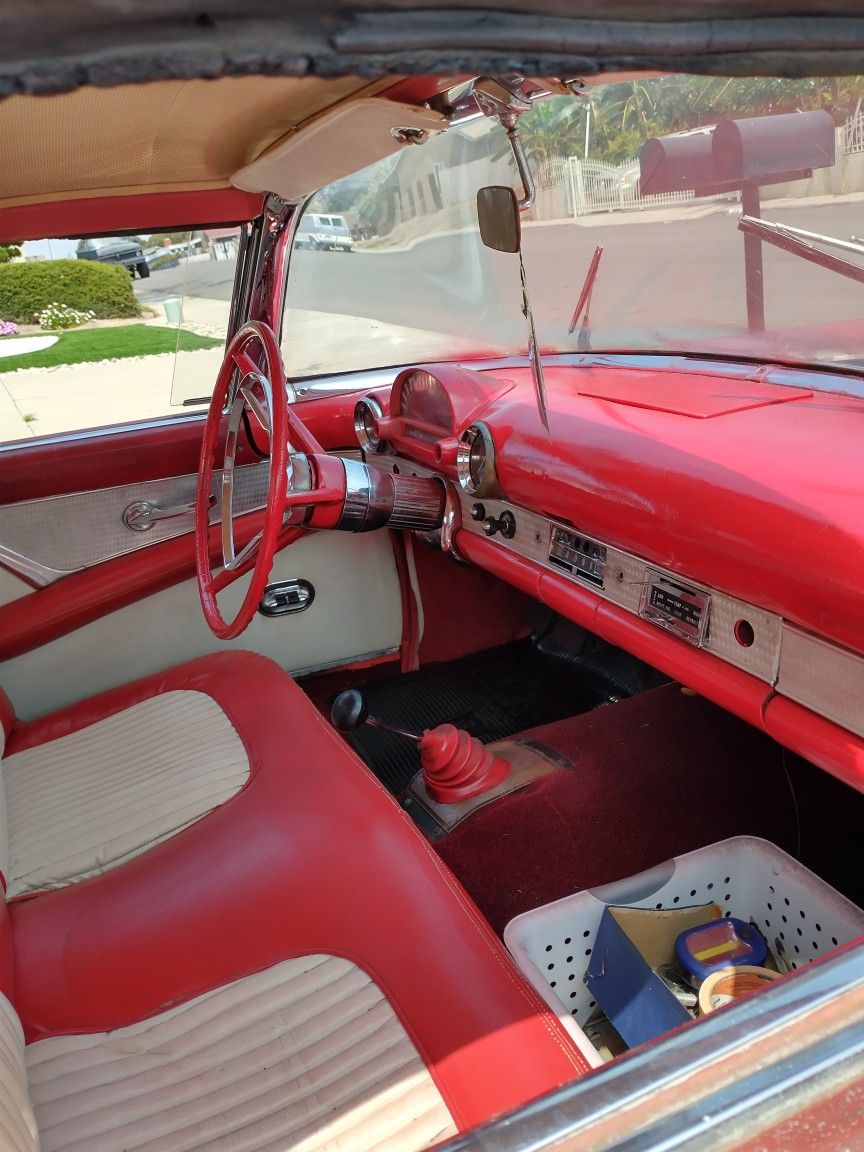 1956 Ford Thunderbird
