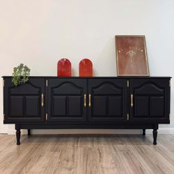 Beautiful Restored Credenza / Entryway
79”L x 18.5”W x 33”H