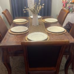 Dinning Table