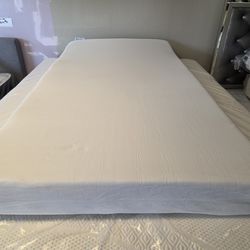 New Twin Memory Foam Mattress