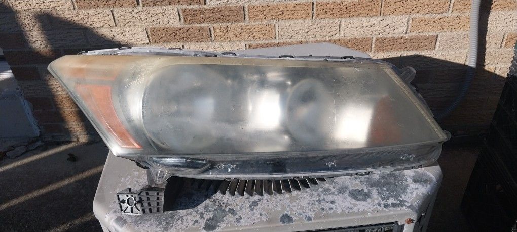 08 Honda accord Used headlight.