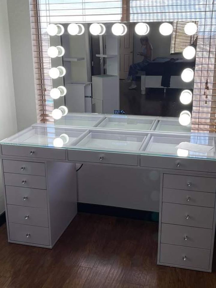Vanity With Bluetooth Mirror