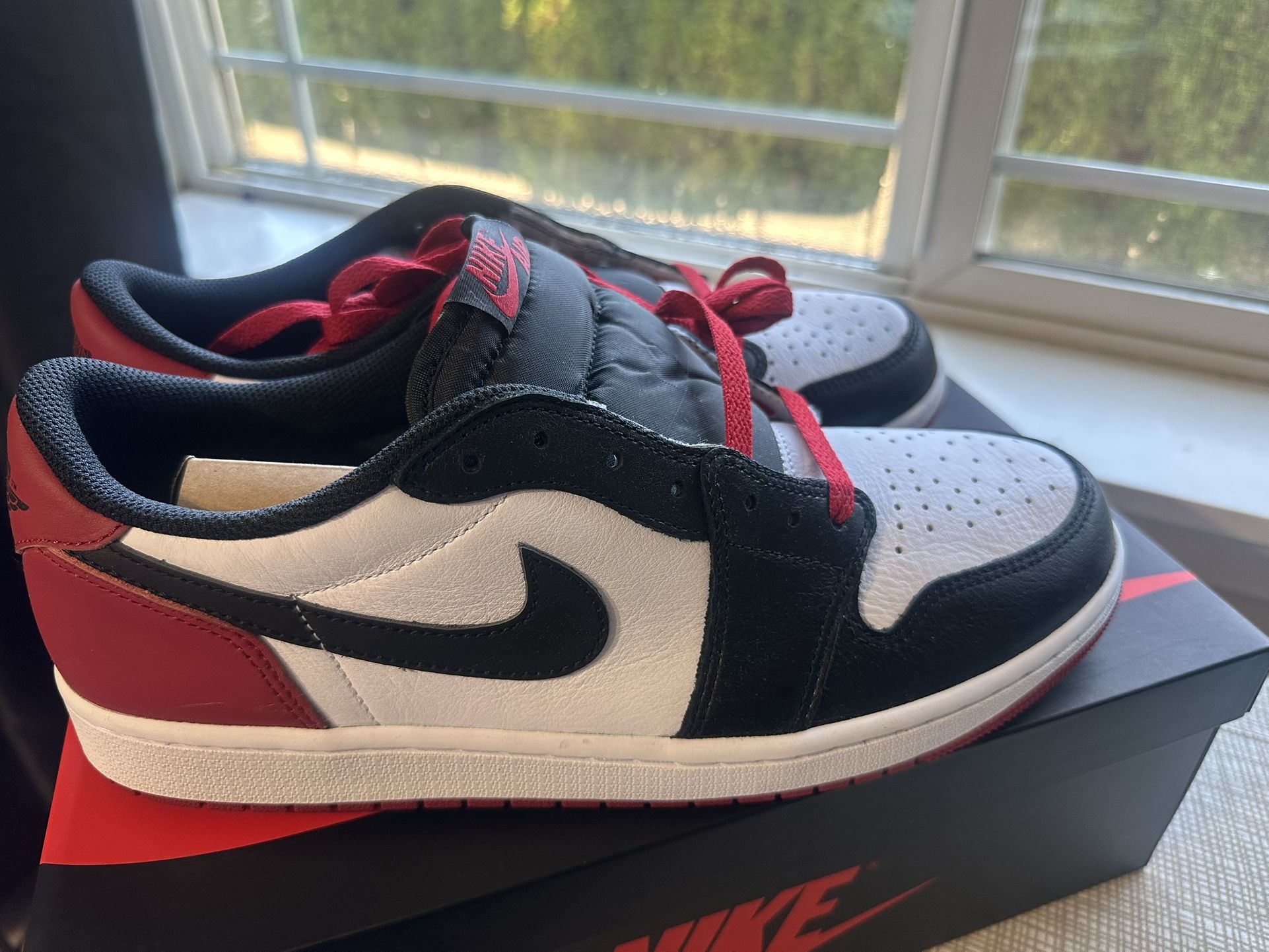 Jordan 1 Low Black Toe Size 11.5