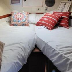 Live aboard Boat In Marina Rent $565 All Utilities Included