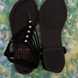 Black flat Sandals (7.5)