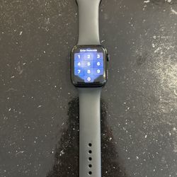 Apple Watch SE 2nd Gen 44mm 