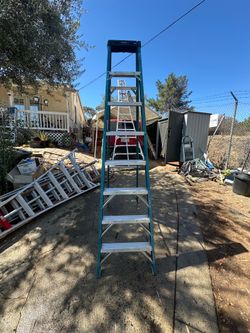Fiberglass ladder