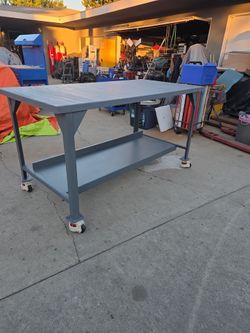 DURHAM MFG HEAVY DUTY METAL WORKBENCH ON WHEELS