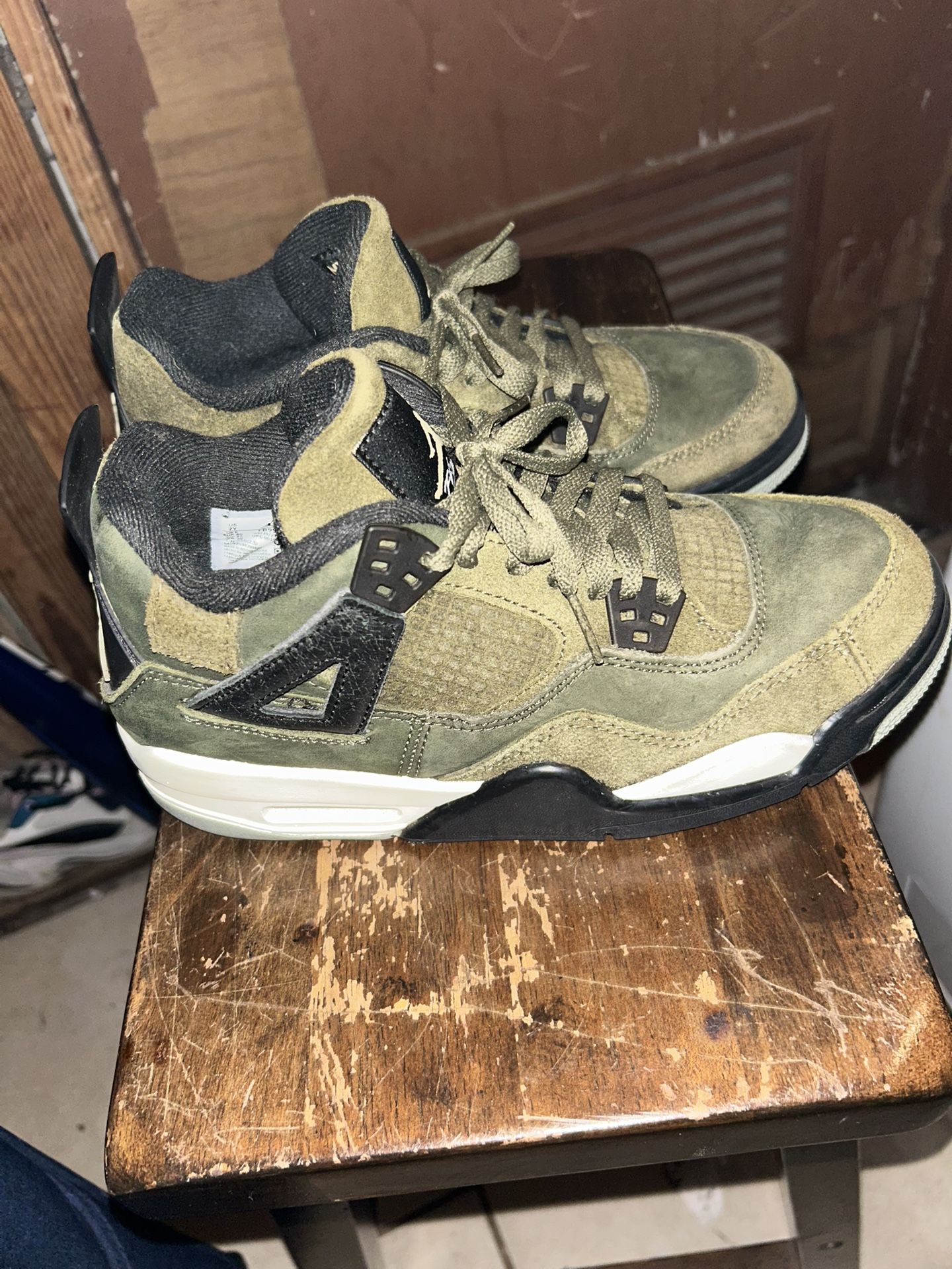 Retro 4’s “Olives”