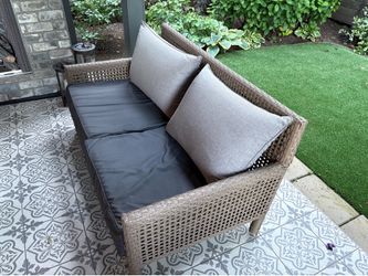 Outdoor loveseat