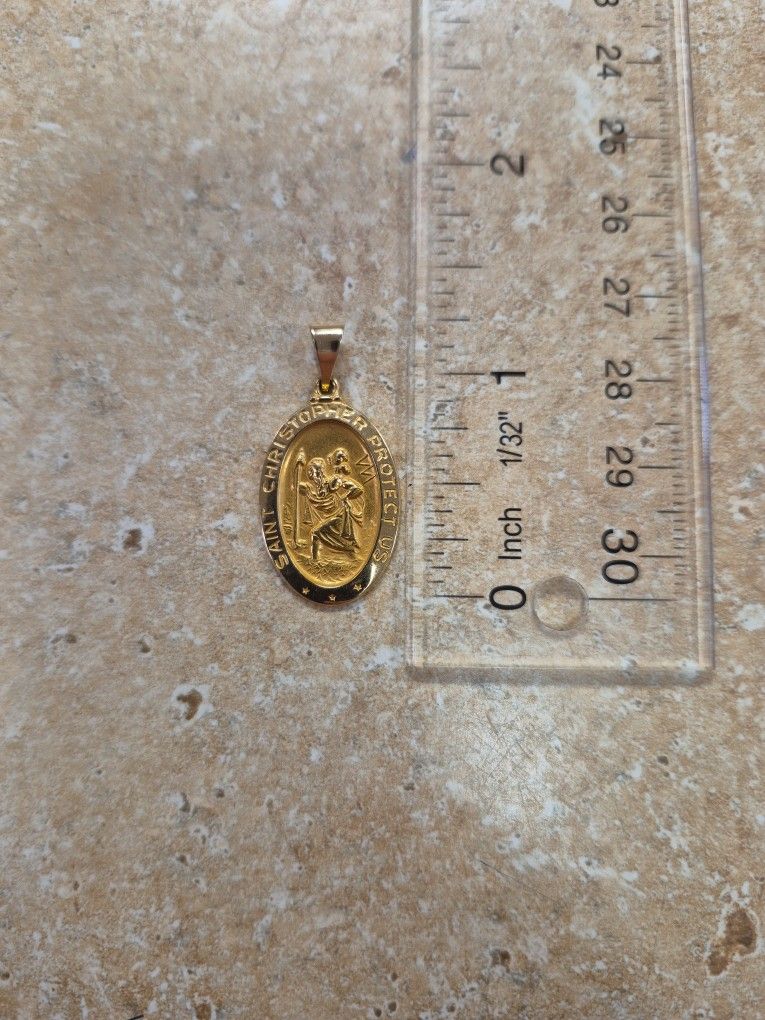 14k Yellow Gold Saint Christopher Pendant 1.25"