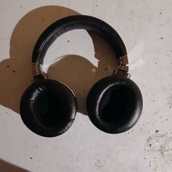 Headphones 