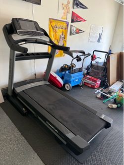 Nordictrack Treadmill  Commercial 2450