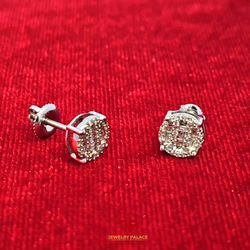 Elegant Diamond earring with 10K White Gold and 0.33 CTW 