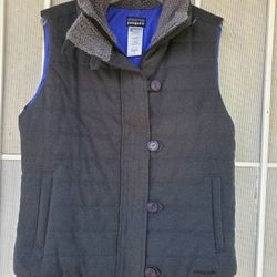 Womens Patagonia Vest Buttons And Zipper, Good Condition