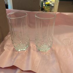2 Brand New 16 Oz Glass Water Glasses
