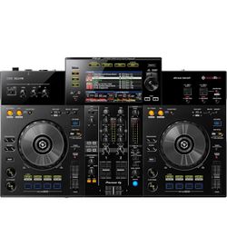 DJ Mixer + Studio Speakers 
