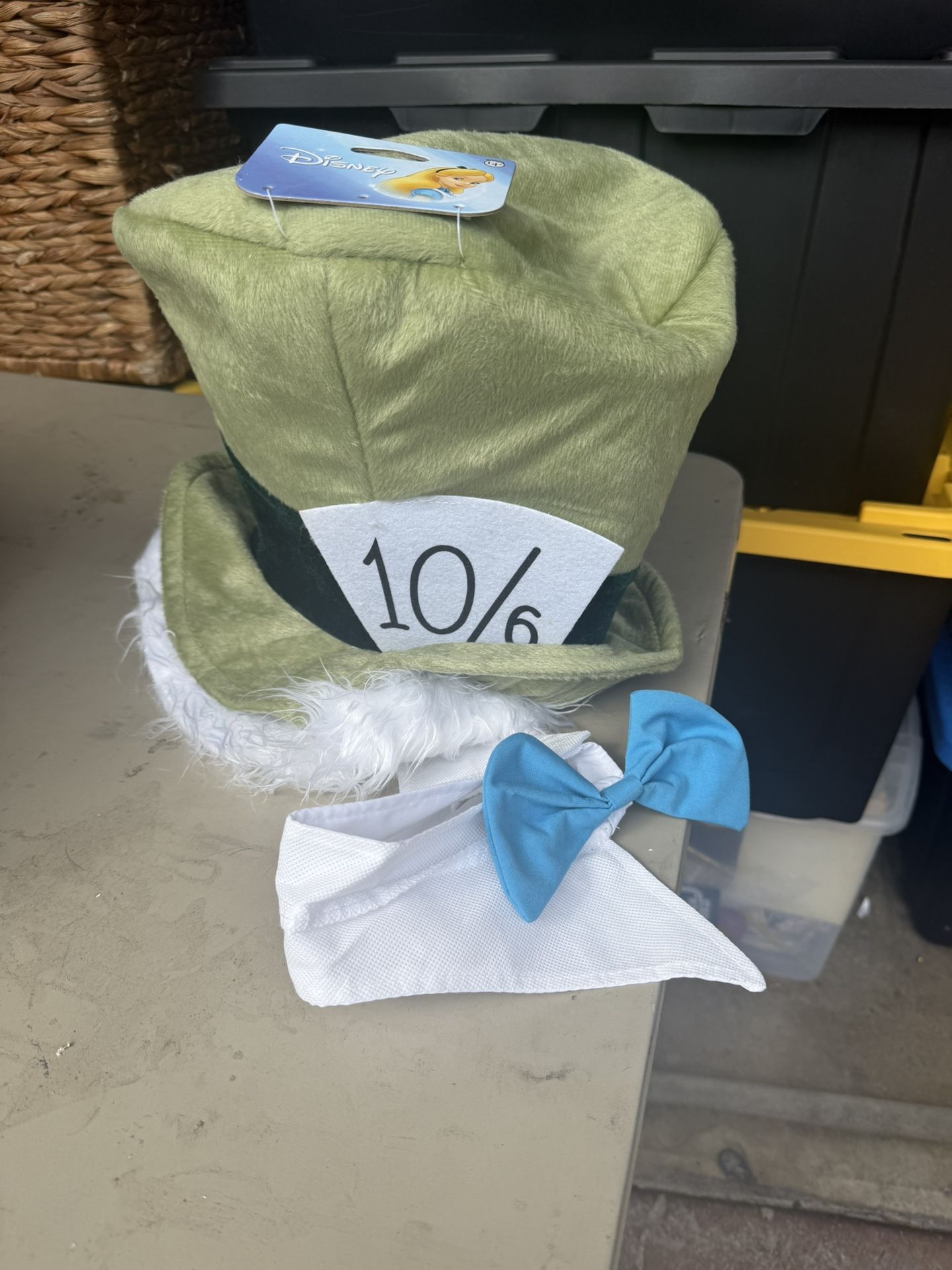 Disneyland Mad Hatter Hat Disney Alice in Wonderland Green 10 / 6 Elope