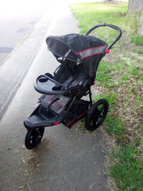 Baby Trend Stroller 40$