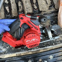 Milwaukee Skill Saw