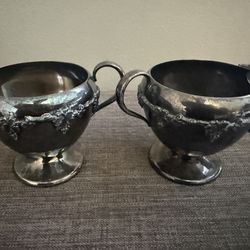 Vintage Grapevine Pattern WM Rogers Silver Plated Creamer & Sugar Bowl w/ Patina