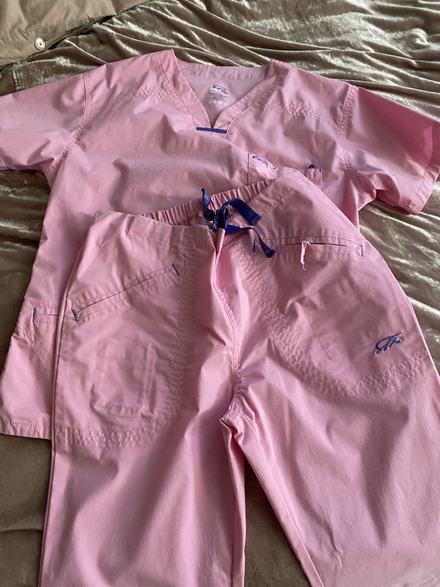 Iguana Med Women’s Scrubs